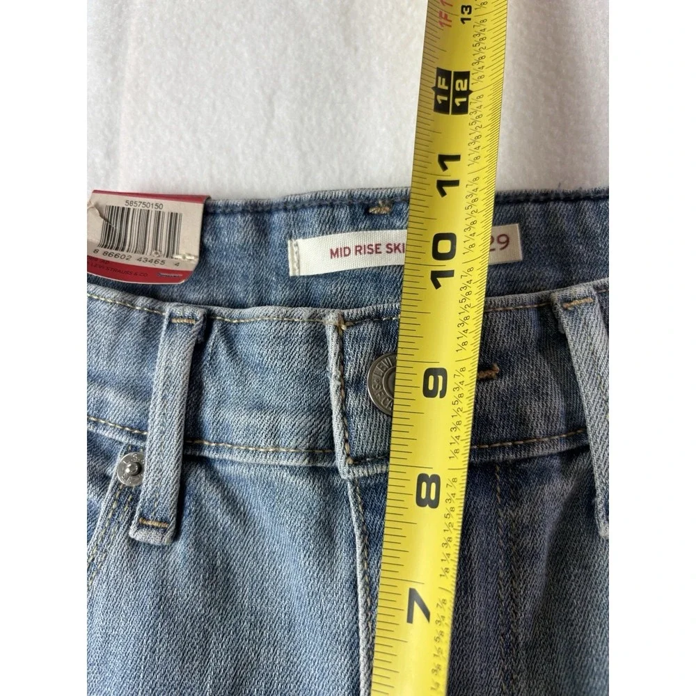 WOMEN'S LEVIS JEANS W29 L32 Mid Rise Skinny Blue Denim Light Wash NEW With Tags - Picture 7 of 13